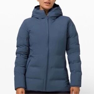 Lululemon Sleet Street iron blue down puffer jacket size 12